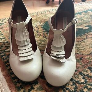 Vintage Skechers Women's Platform Shoes in Cream 9 Y2K